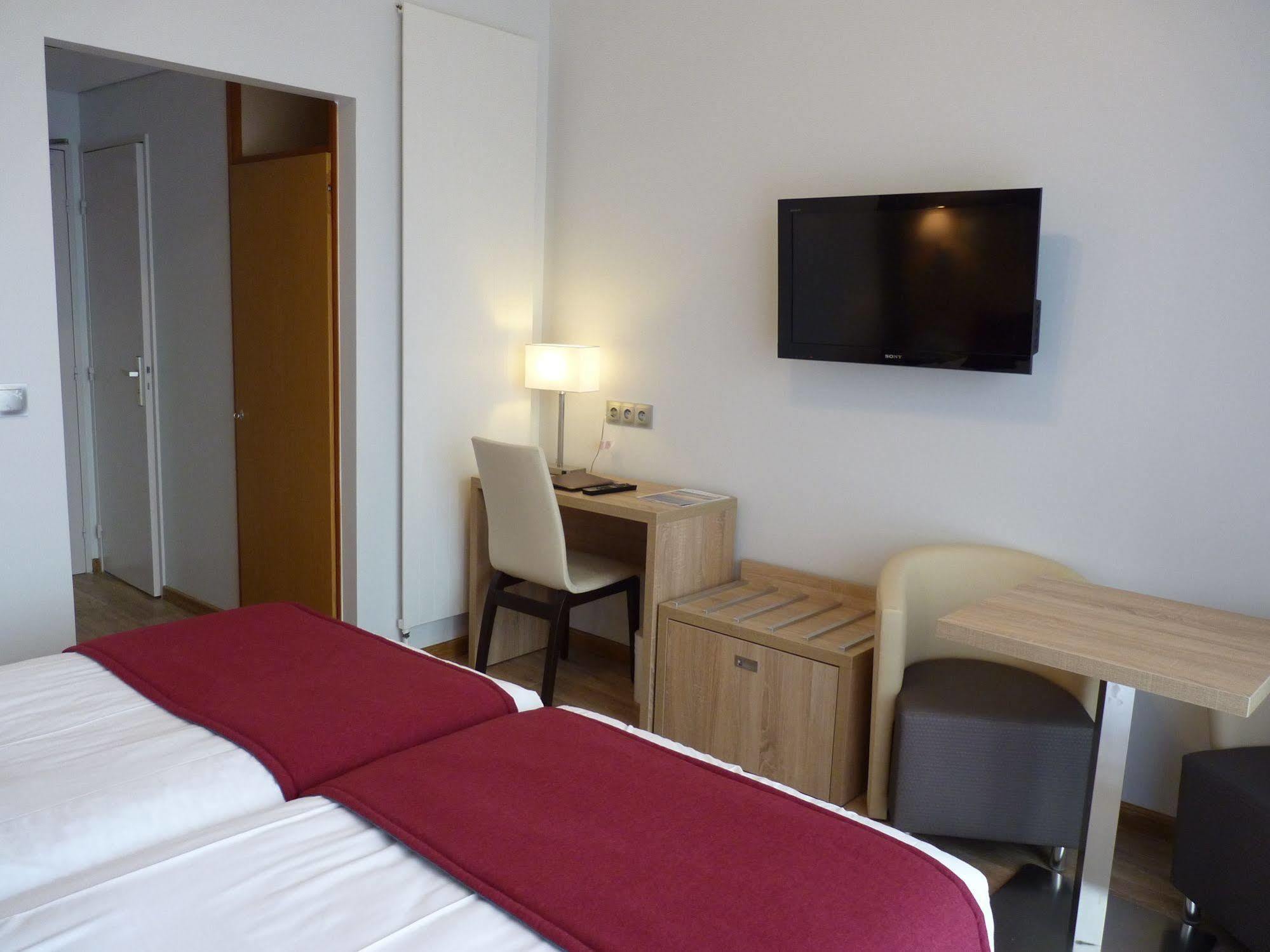 Logis Hotel Notre-Dame De Bonne Fontaine Danne-et-Quatre-Vents Екстериор снимка