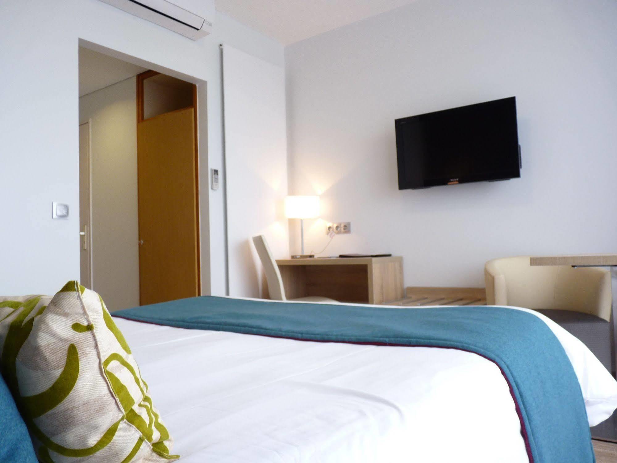 Logis Hotel Notre-Dame De Bonne Fontaine Danne-et-Quatre-Vents Екстериор снимка