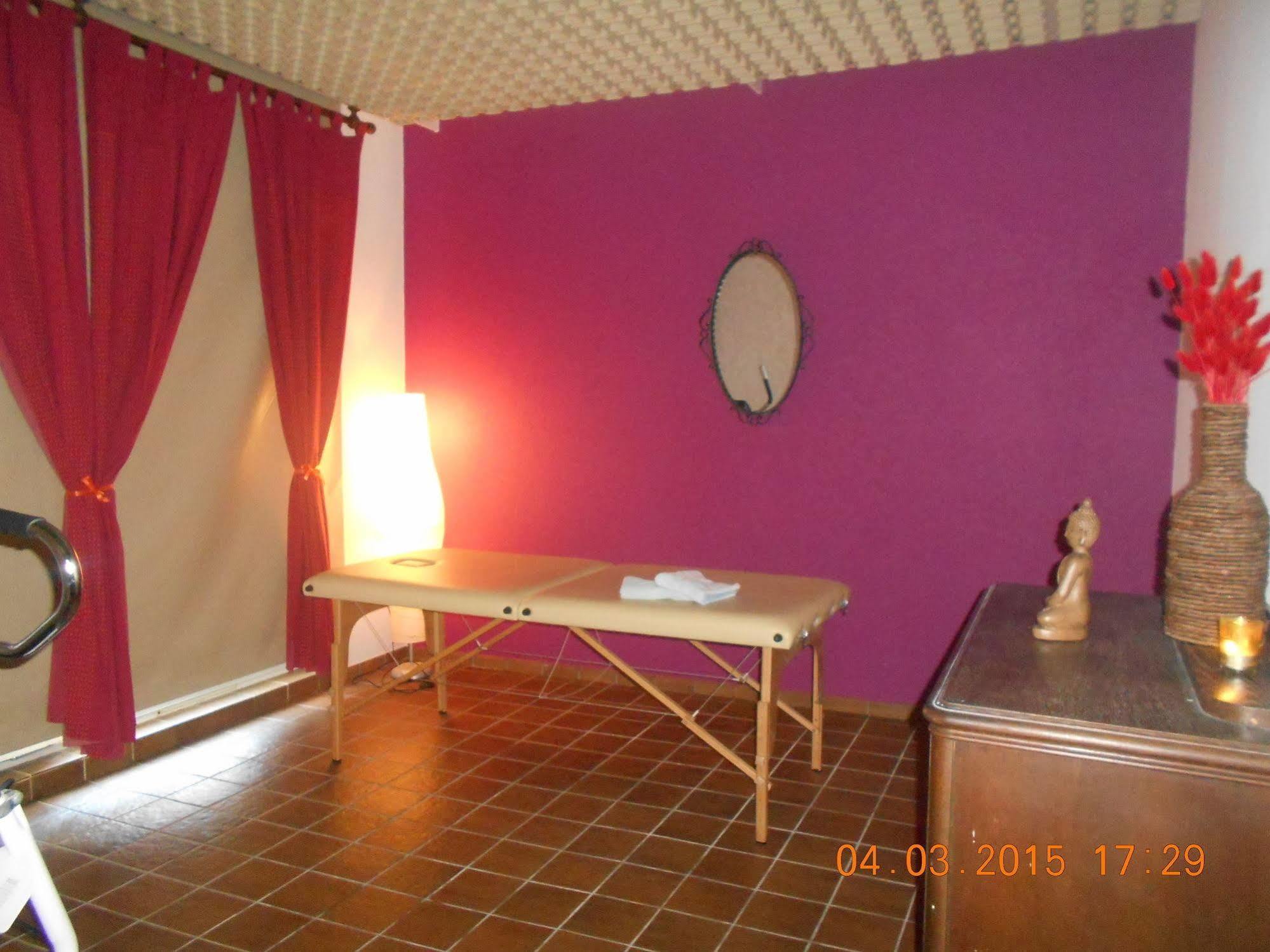 Logis Hotel Notre-Dame De Bonne Fontaine Danne-et-Quatre-Vents Екстериор снимка